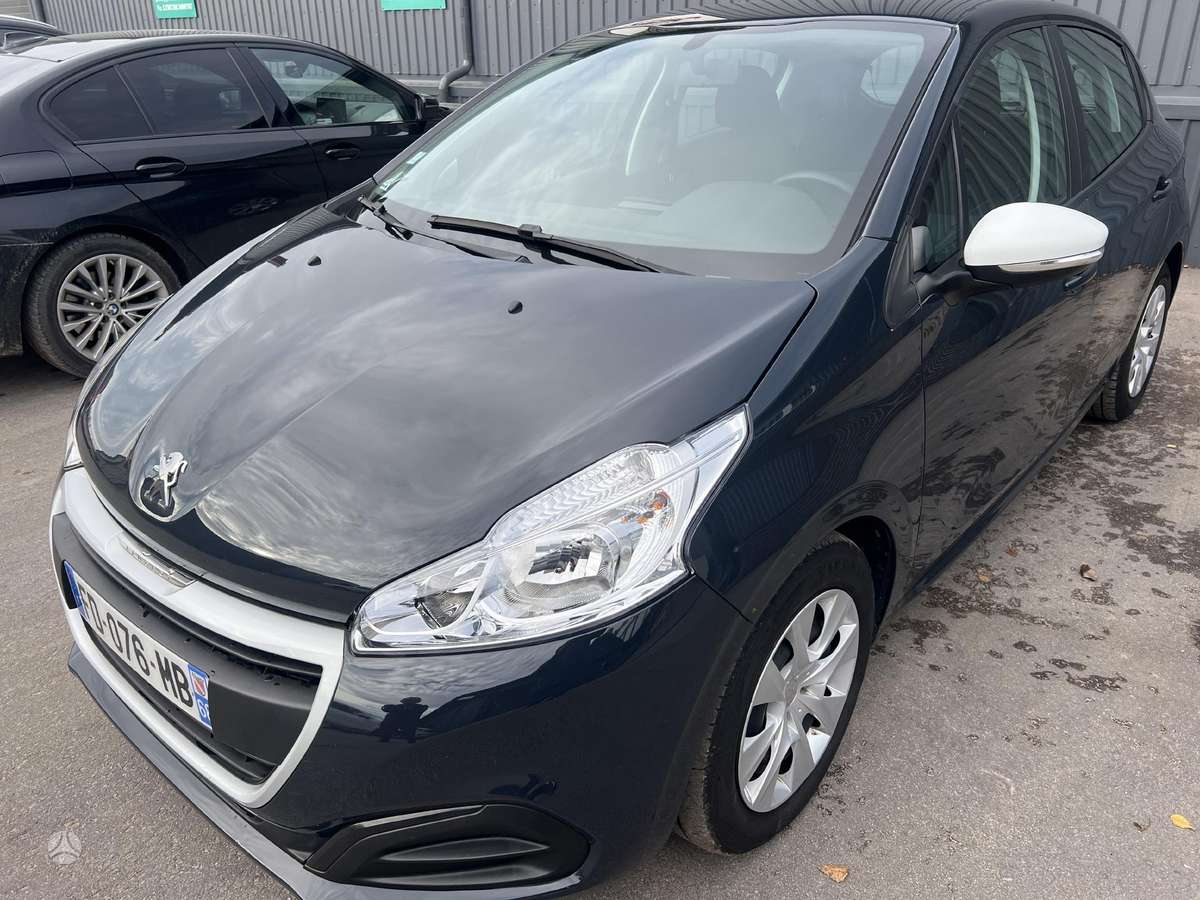 Peugeot 208, 1.2 l., hatchback