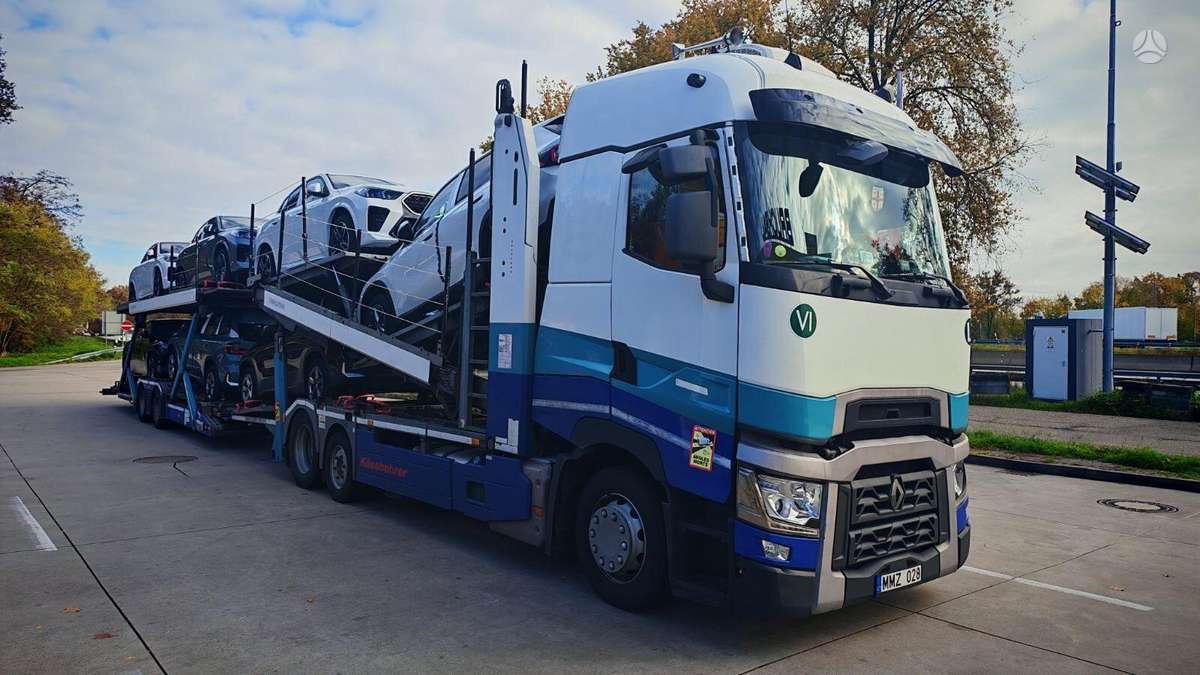 Renault + Kassbohrer 2017, auto transporters