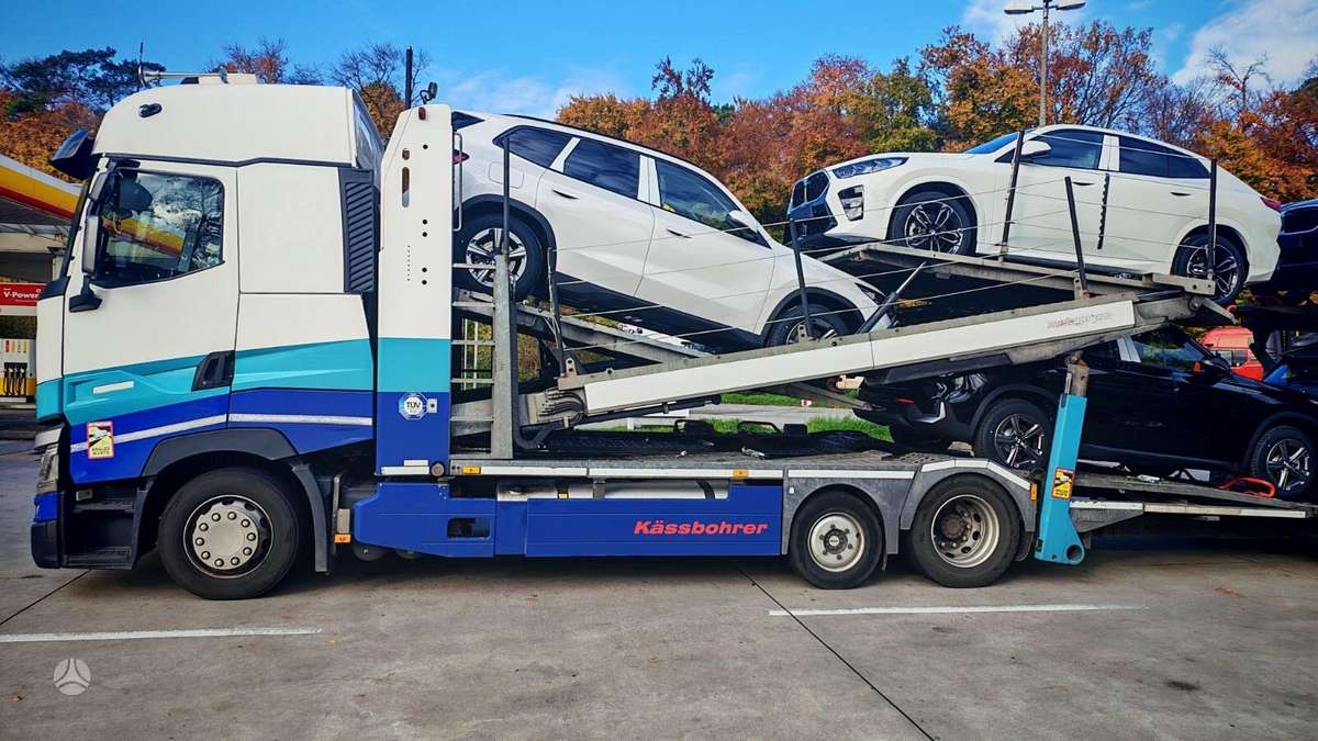 Renault + Kassbohrer 2017, auto transporters
