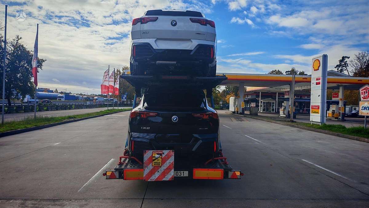 Renault + Kassbohrer 2017, auto transporters