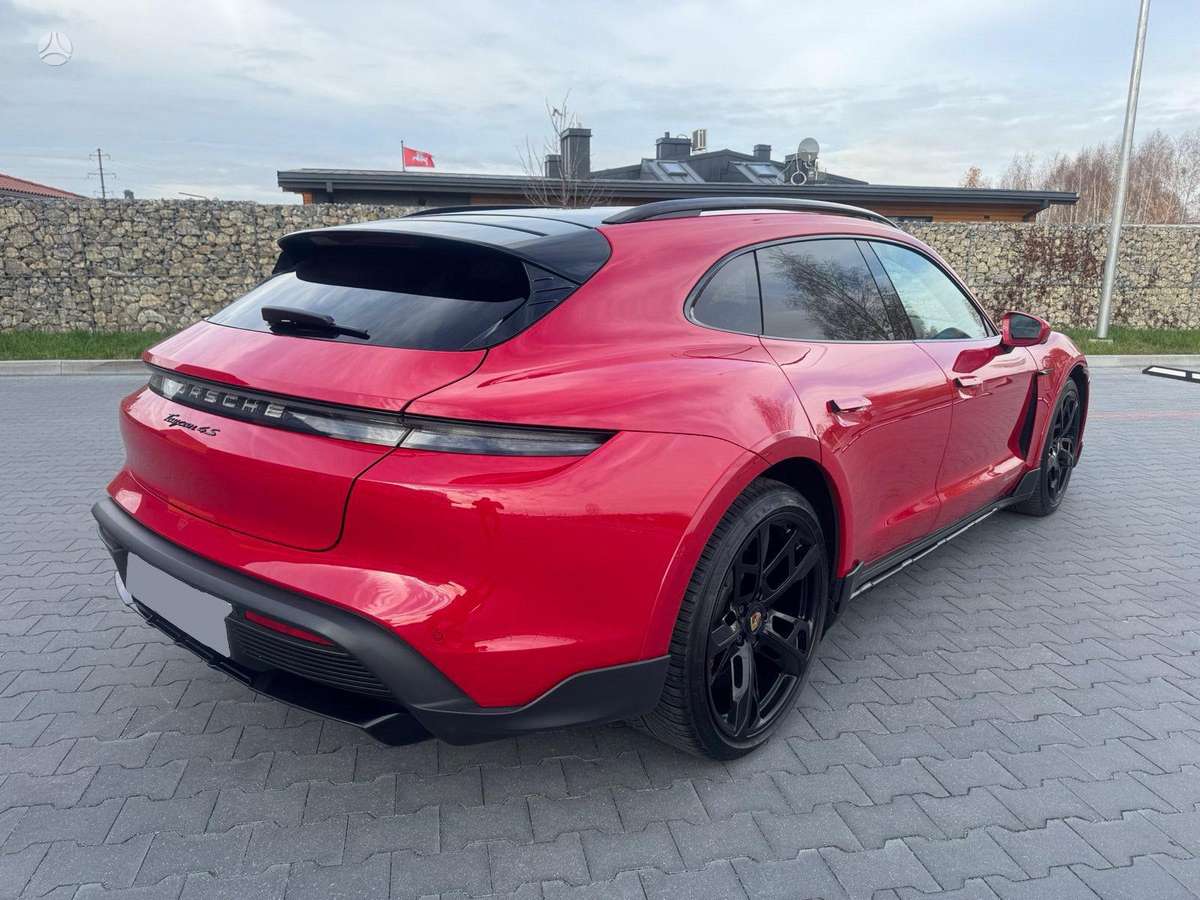 Porsche Taycan - 4