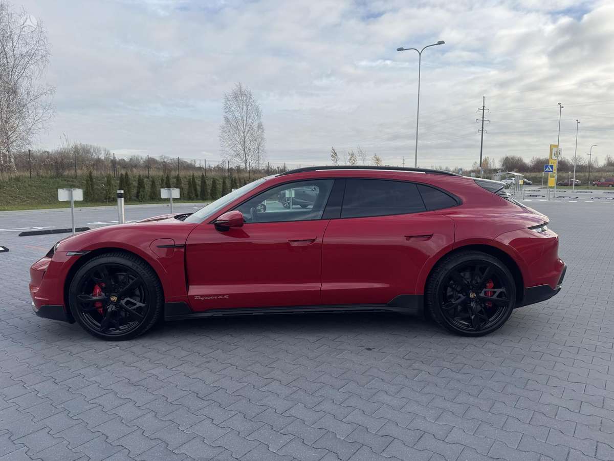 Porsche Taycan - 6