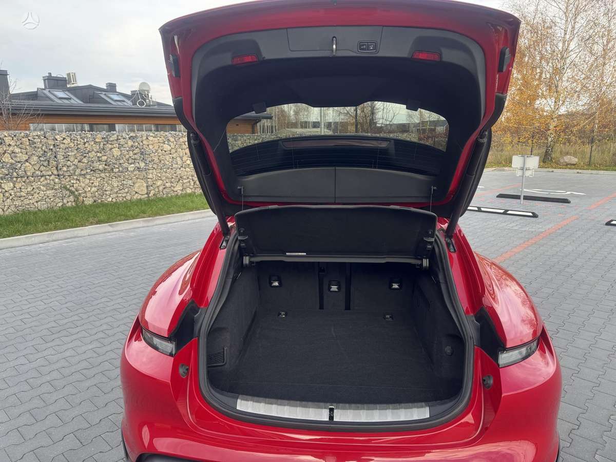 Porsche Taycan - 9