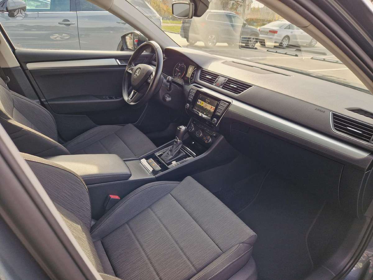 Skoda Superb, 1.6 l., Хэтчбек
