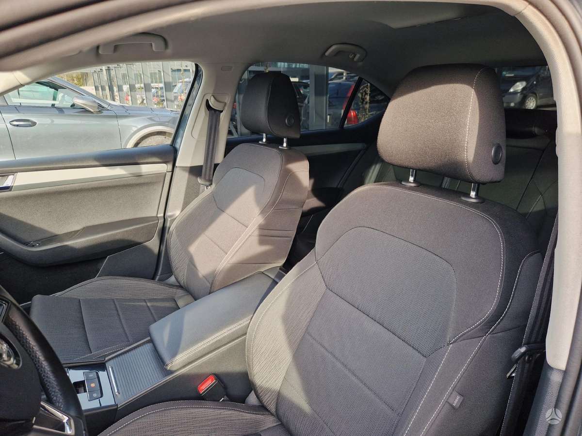 Skoda Superb, 1.6 l., Хэтчбек