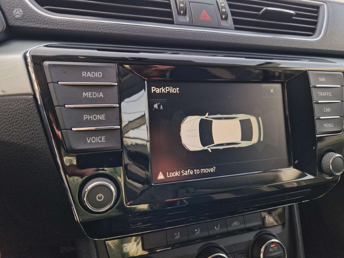 Skoda Superb, 1.6 l., Хэтчбек