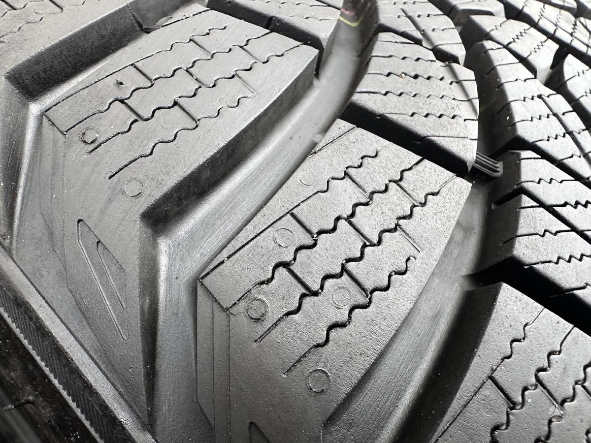 Kumho, зимние 255/35 R19