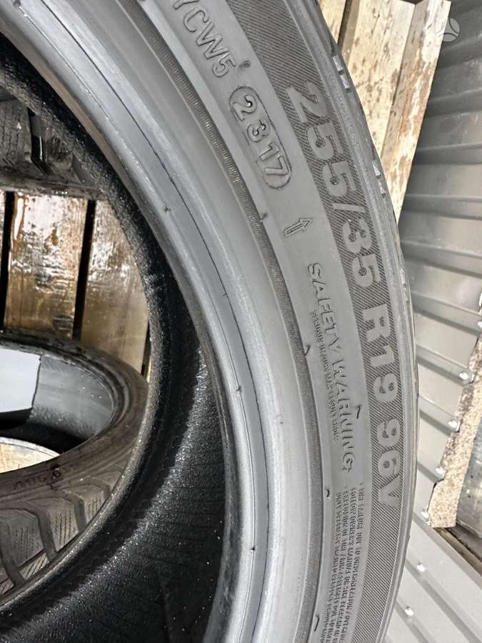 Kumho, winter 255/35 R19