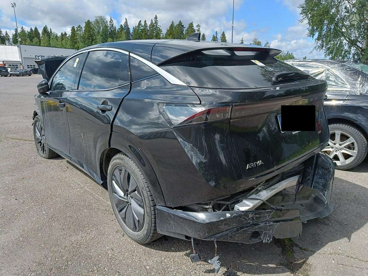 Nissan ARIYA по частям