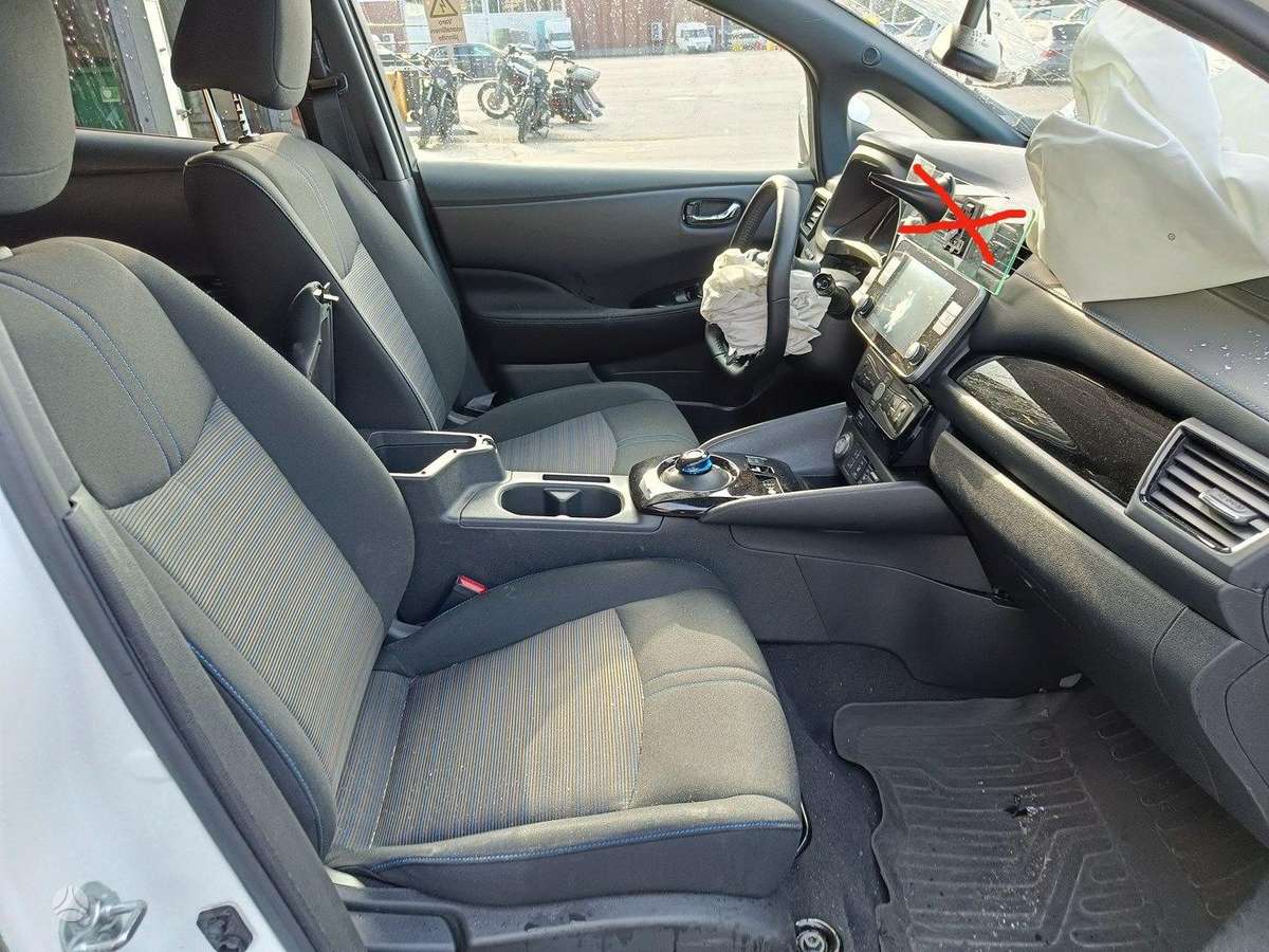 Nissan Leaf for parts