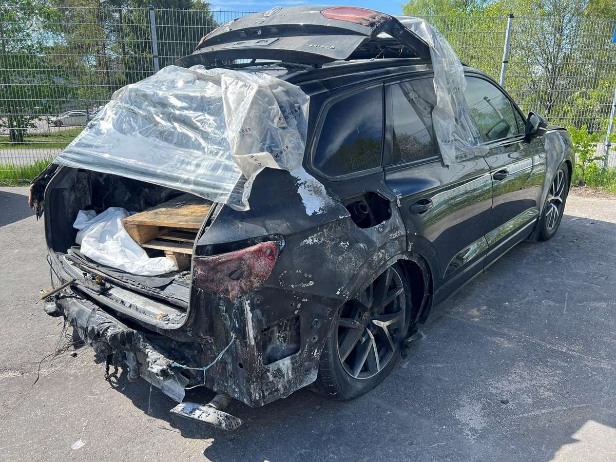 Volkswagen Touareg dalimis
