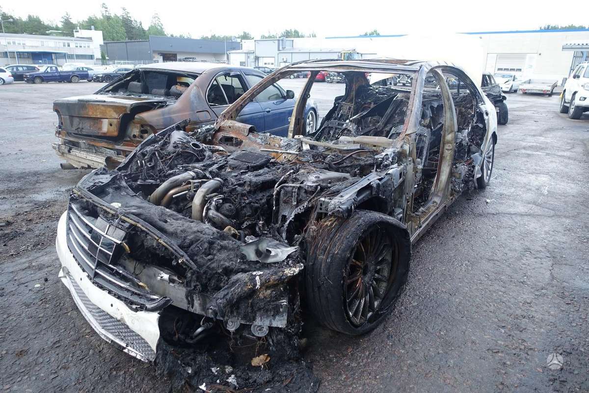 Mercedes-Benz S klasė dalimis