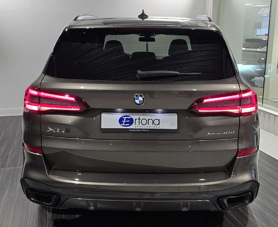 BMW X5, 3.0 l., off-road / crossover