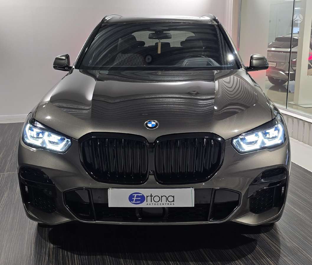 BMW X5, 3.0 l., off-road / crossover