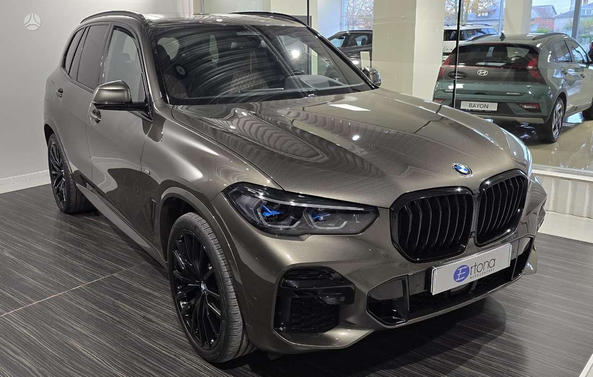 BMW X5, 3.0 l., off-road / crossover