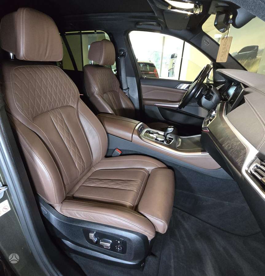 BMW X5, 3.0 l., off-road / crossover