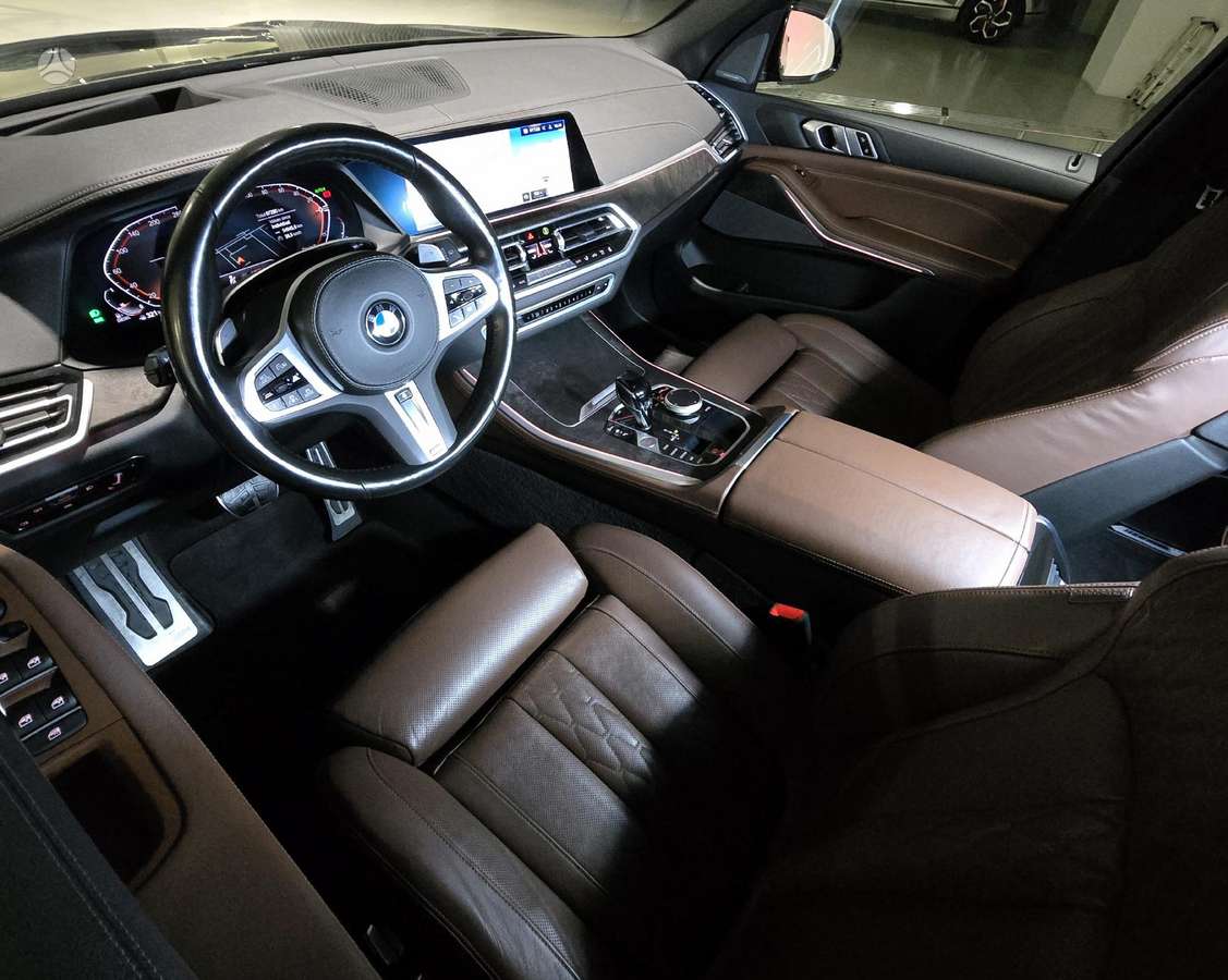 BMW X5, 3.0 l., off-road / crossover