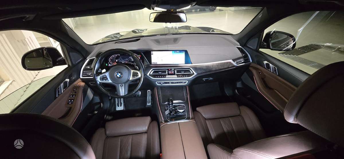BMW X5, 3.0 l., off-road / crossover