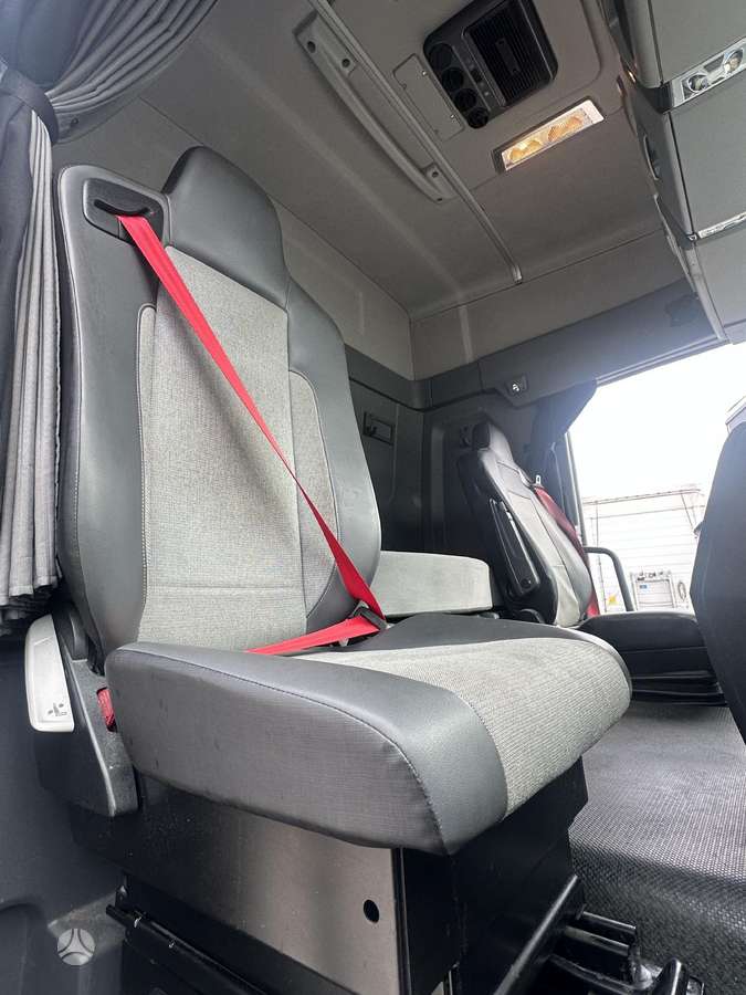 Renault T 460, 1 miegamoji vieta