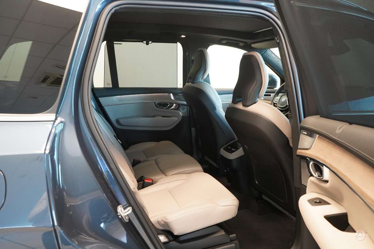 Volvo XC90 - 12