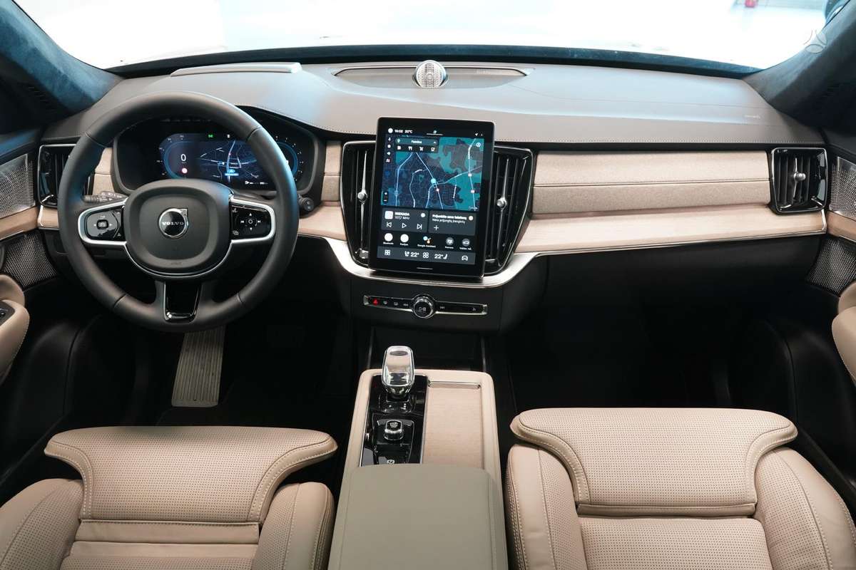 Volvo XC90 - 9