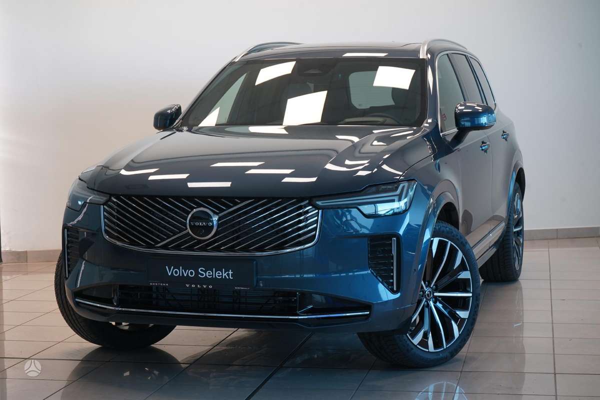Volvo XC90 - 1