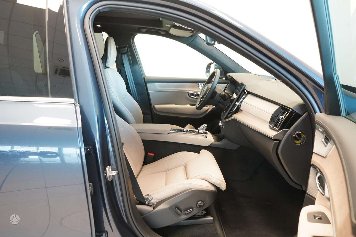 Volvo XC90 - 10
