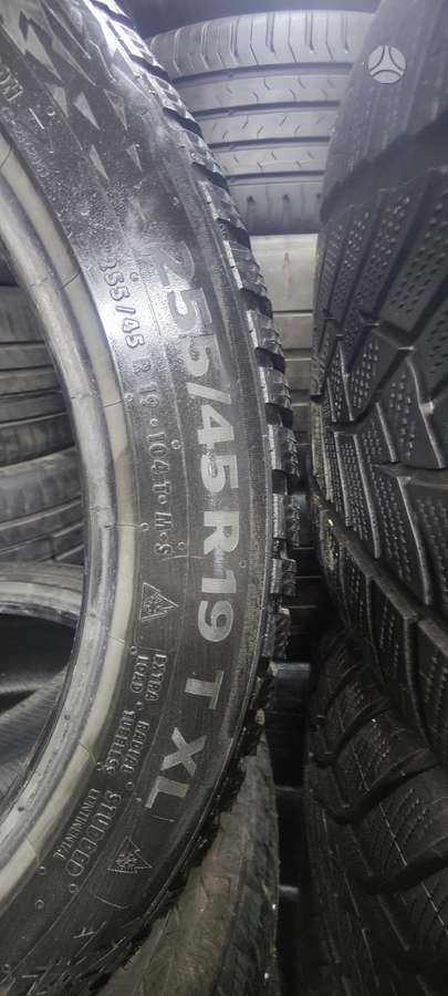 Continental ICE Contact 3, winter 255/45 R19