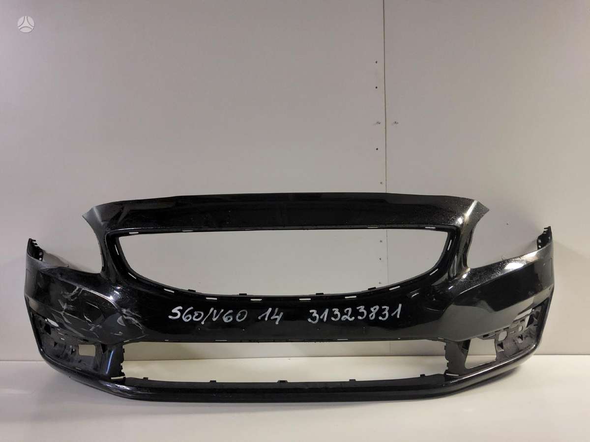 Volvo V60 dalimis