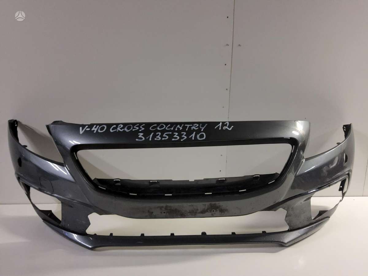 Volvo V40 Cross Country dalimis