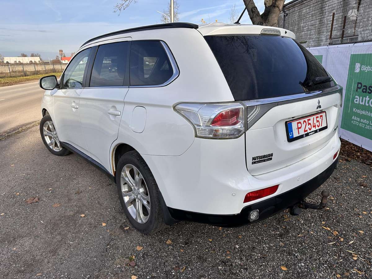 Mitsubishi Outlander, Внедорожник / Кроссовер