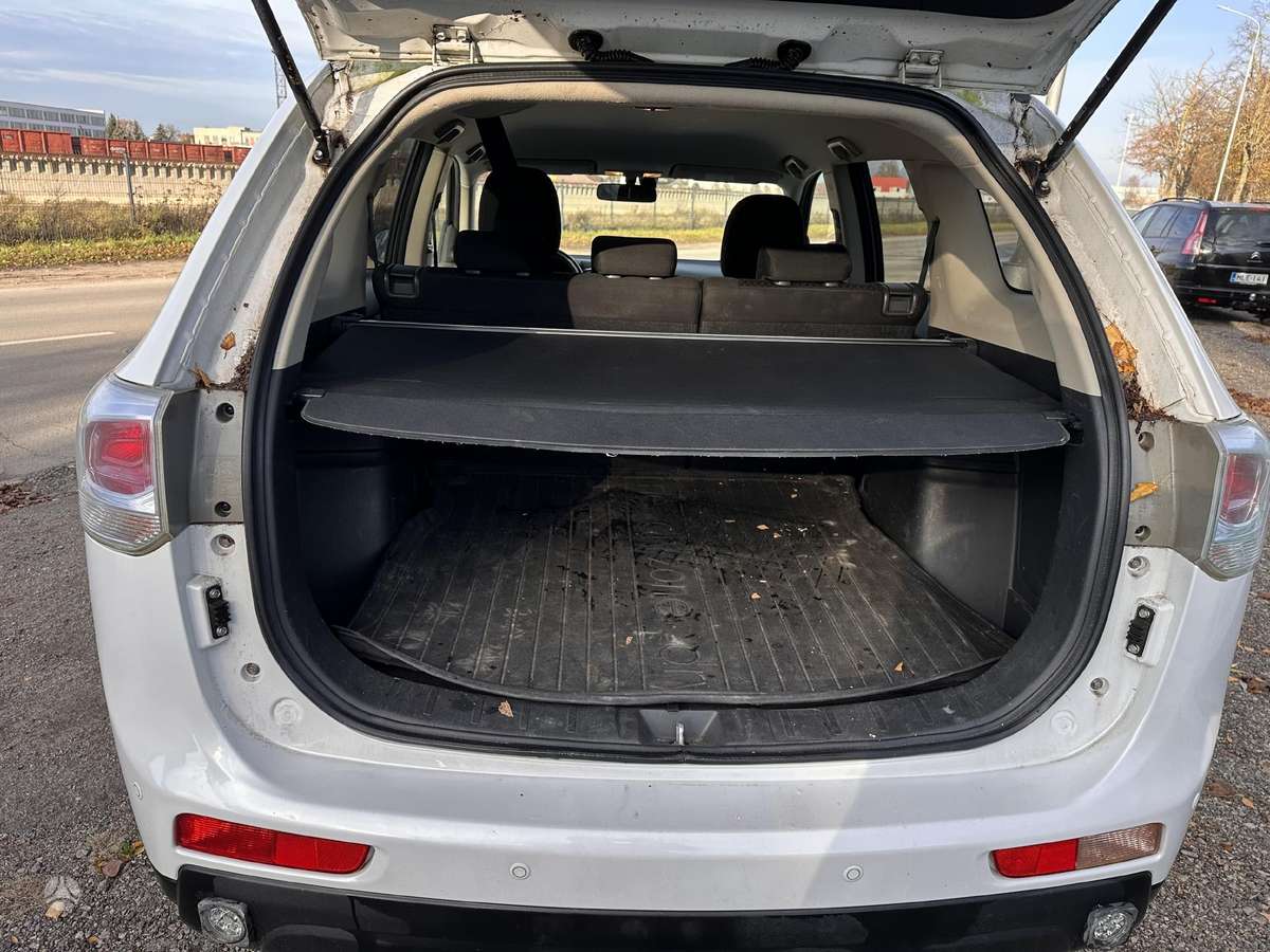 Mitsubishi Outlander, Внедорожник / Кроссовер