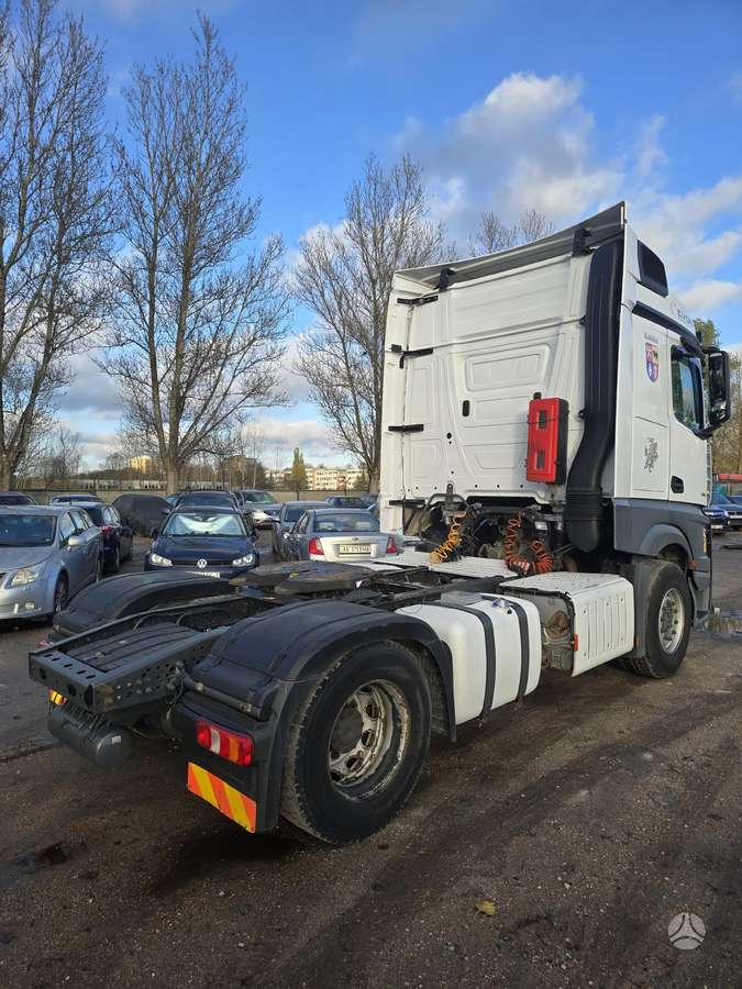Mercedes-Benz Actros 1845, double sleeper