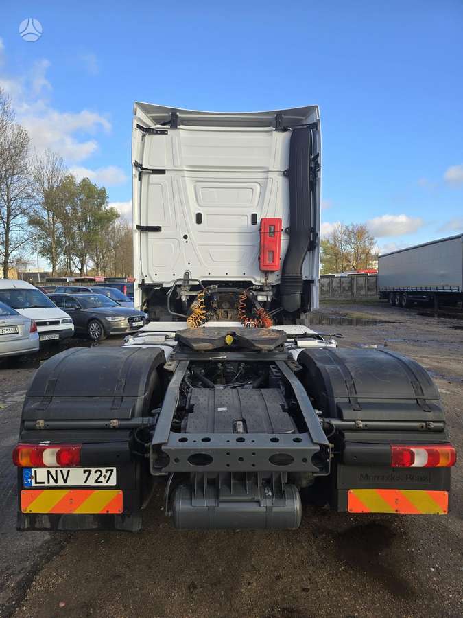 Mercedes-Benz Actros 1845, double sleeper
