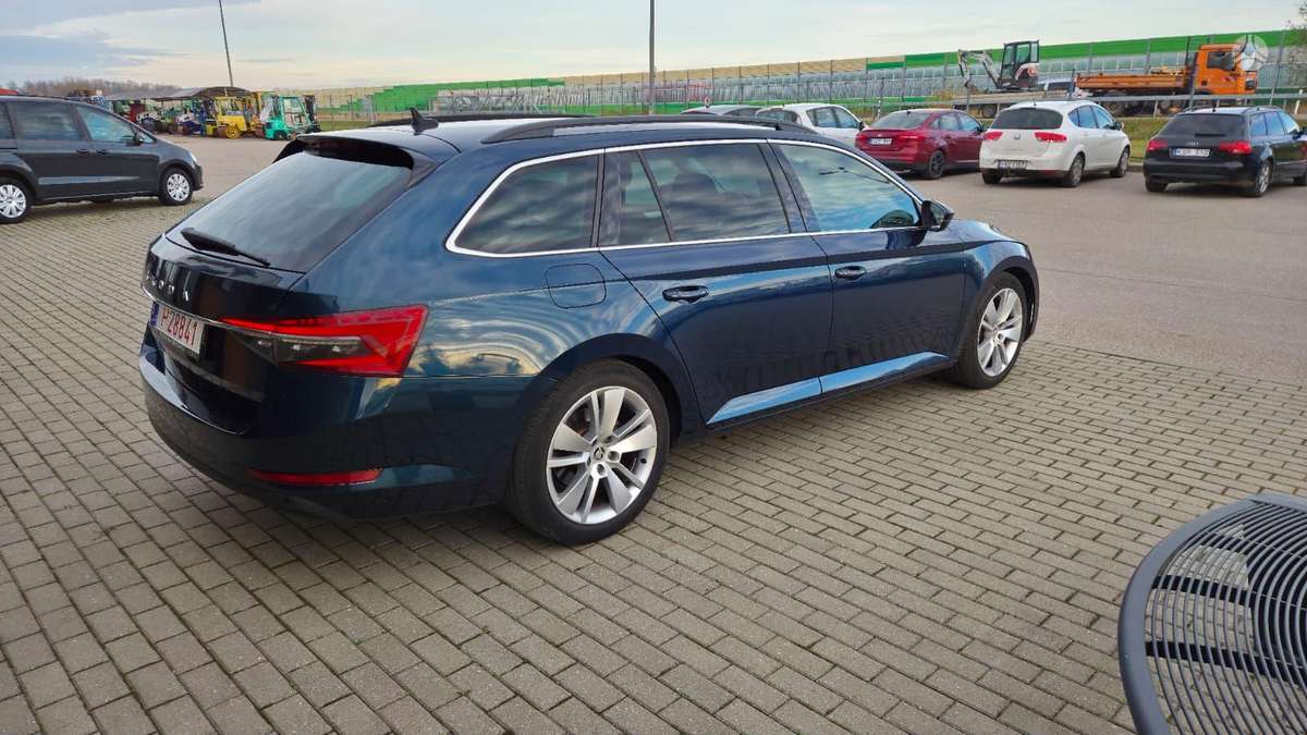 Škoda Superb - 8