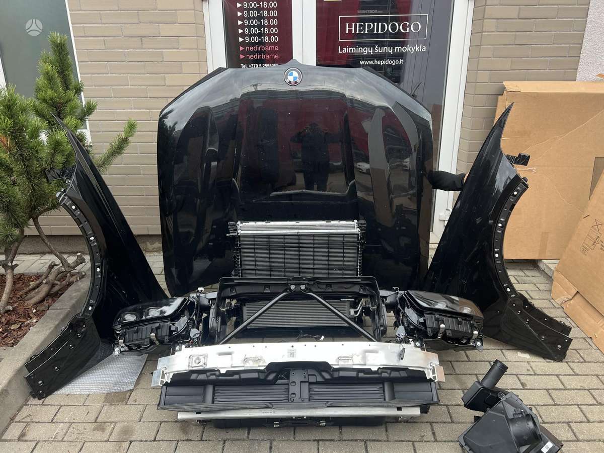 BMW X7 kėbulo dalys