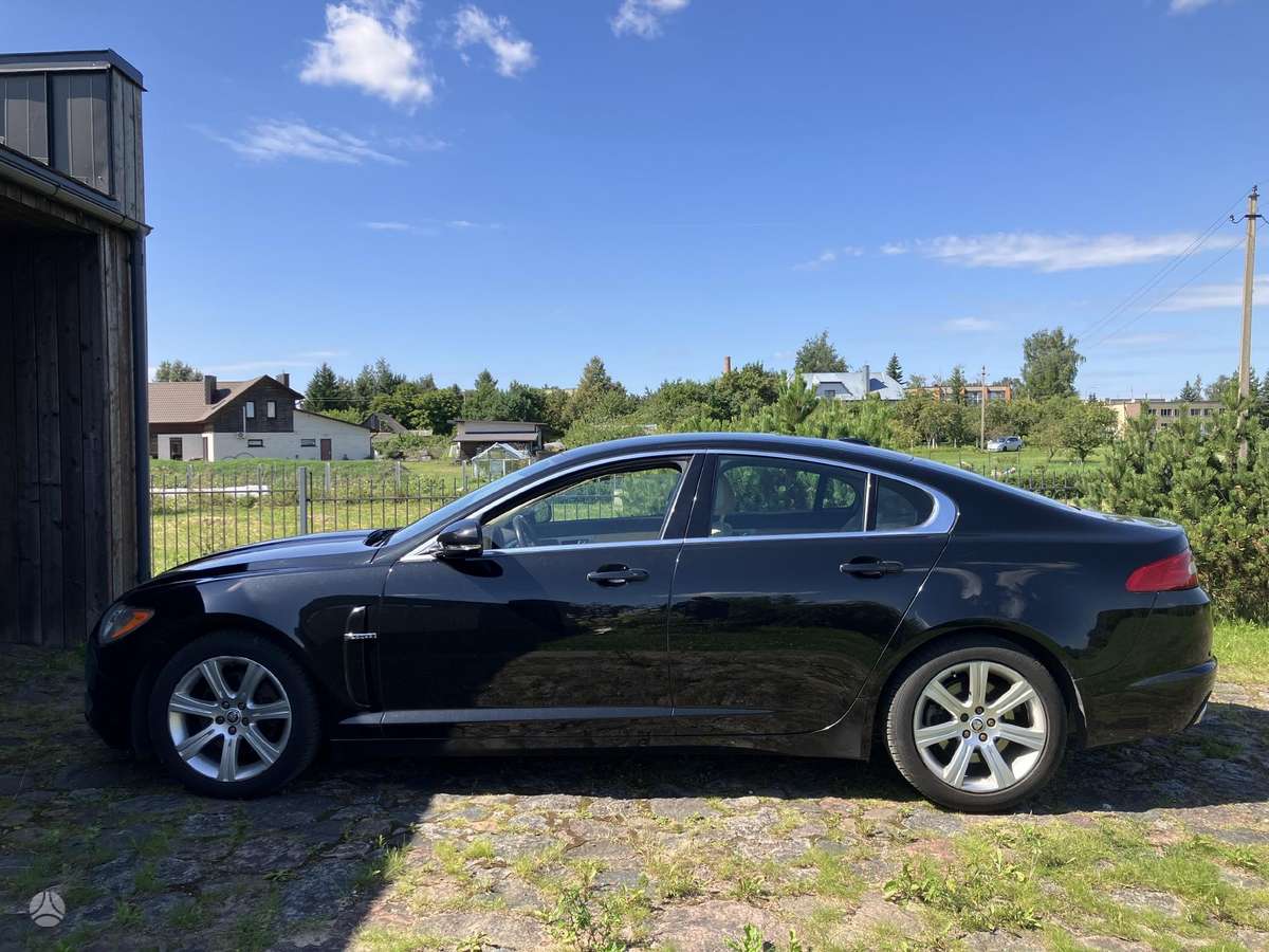 Jaguar XF, 3.0 l., Седан