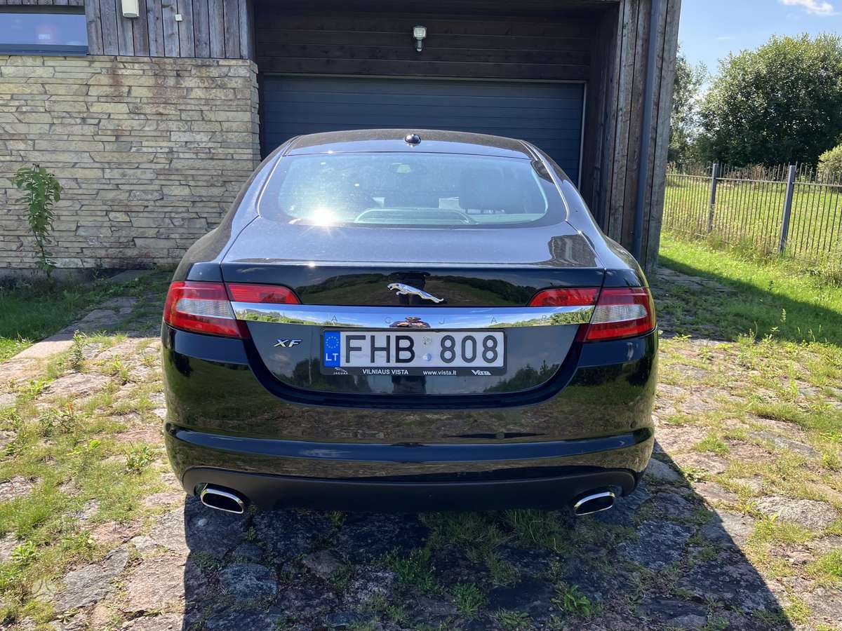 Jaguar XF, 3.0 l., Седан