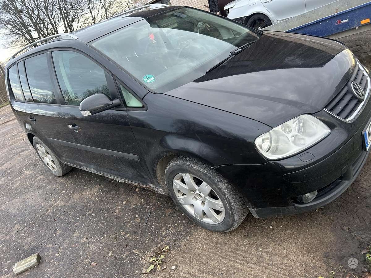 Volkswagen Touran Dalis pristatome