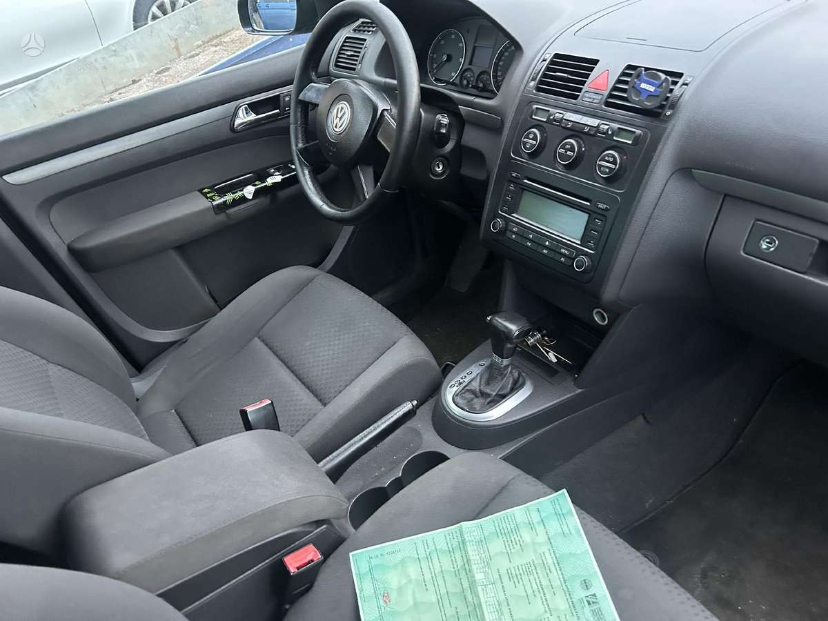 Volkswagen Touran Dalis pristatome