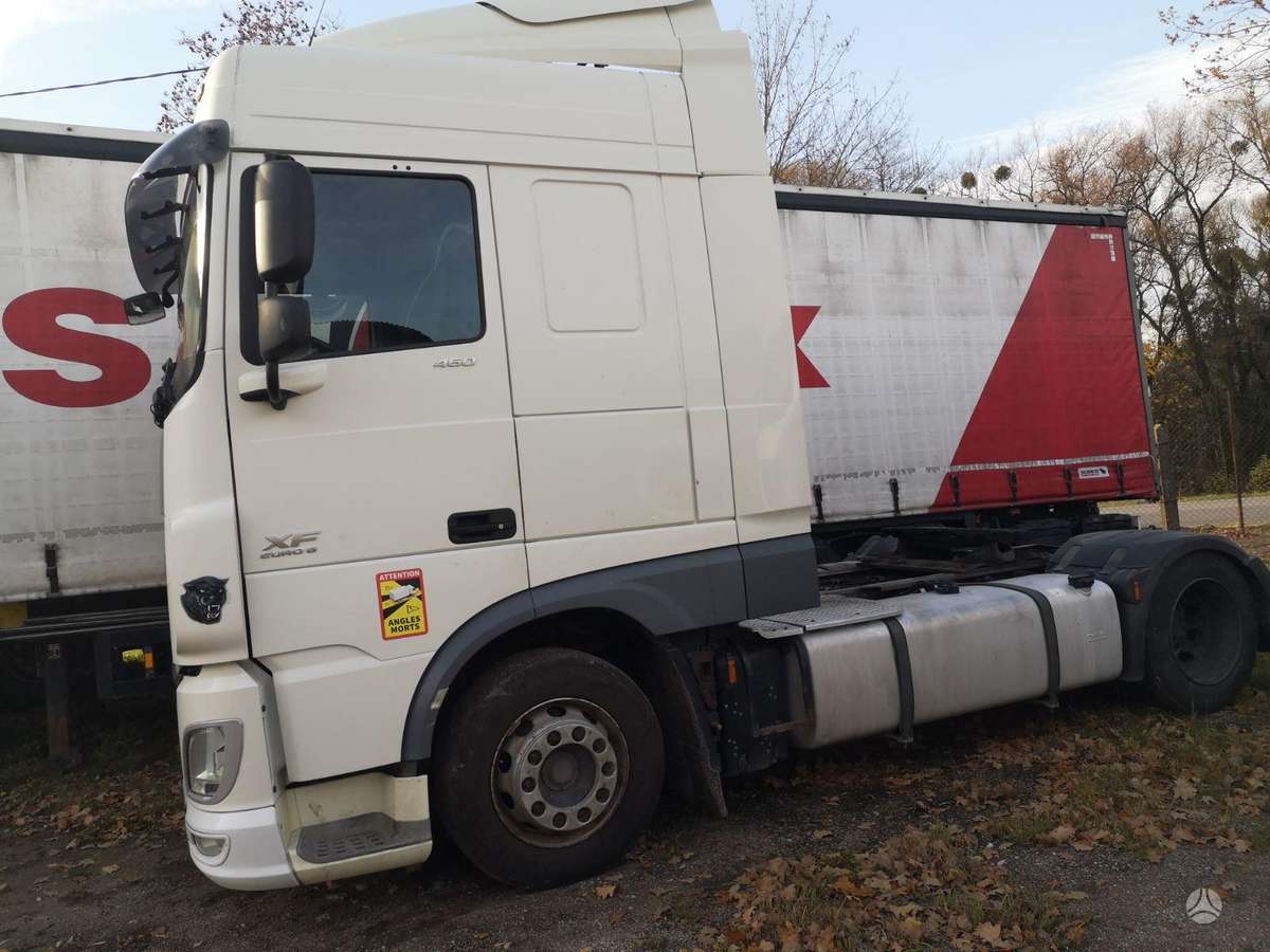 DAF Xf106, vilcējs
