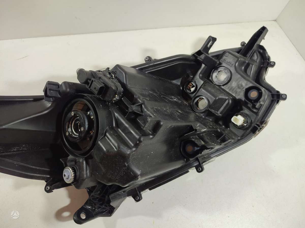 Toyota Yaris kėbulo dalys