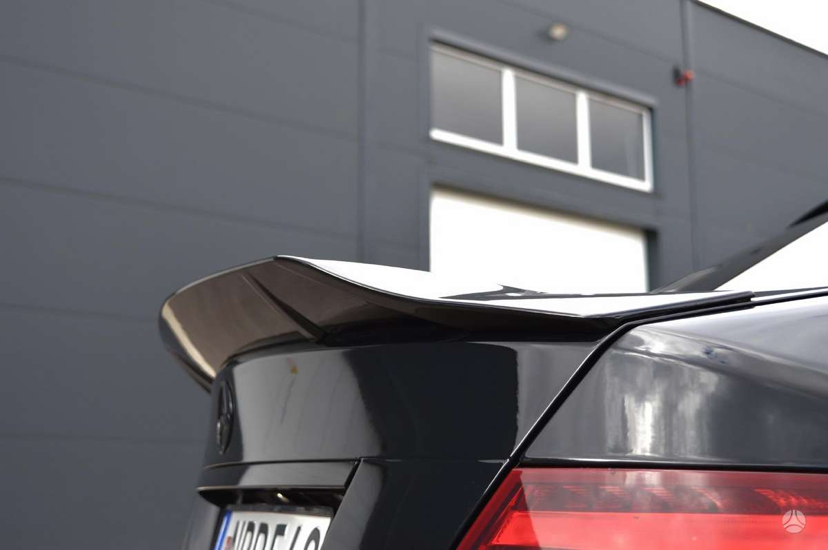 Mercedes-Benz C klasė front grill
