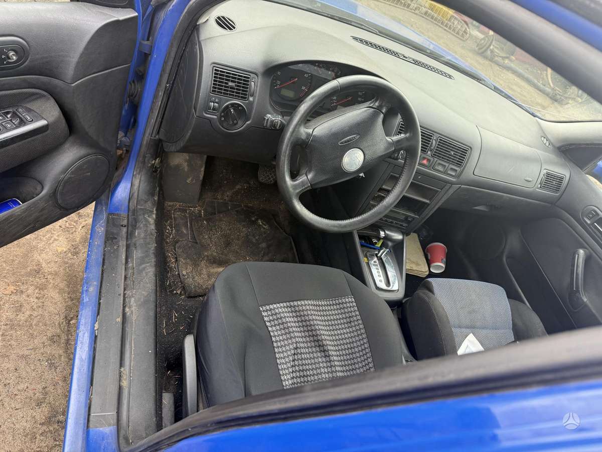Volkswagen Golf Minsko pl 33a 5 angaras