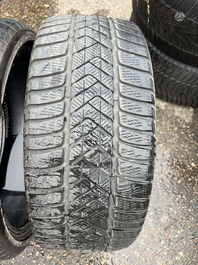 Pirelli Sottozero 3, winter 235/35 R20