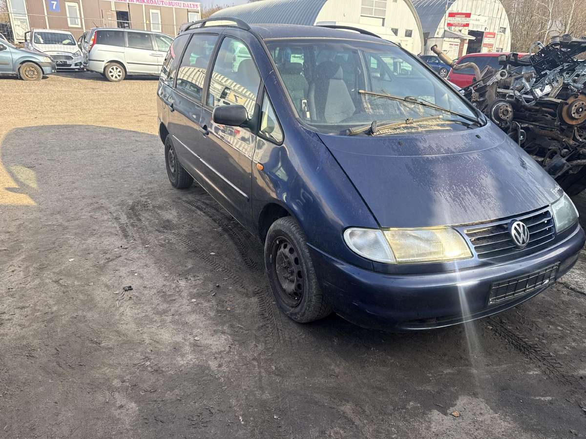 Volkswagen Sharan Minsko pl 33a 5 angaras