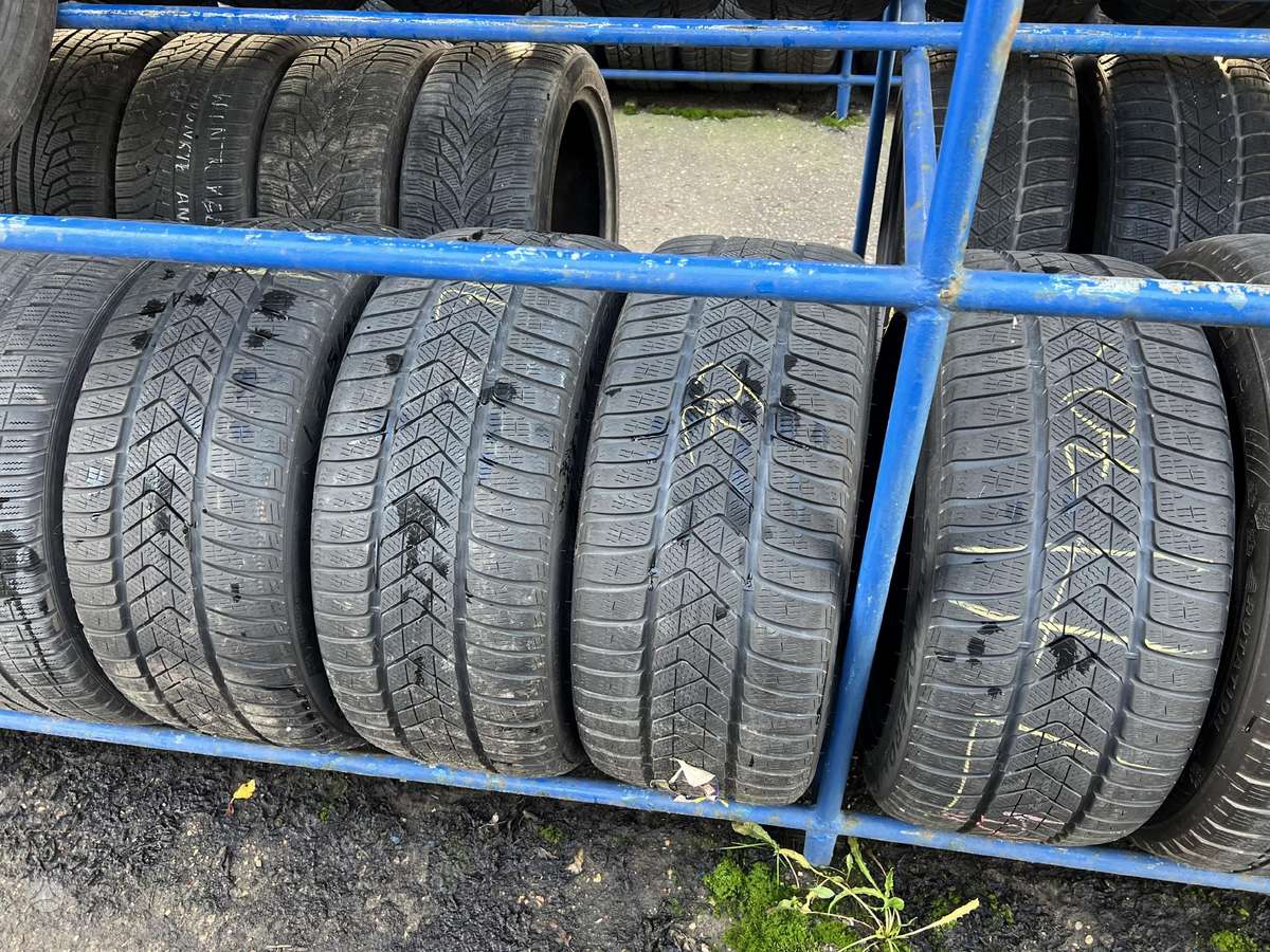 Pirelli Sottozero 3, winter 275/40 R18