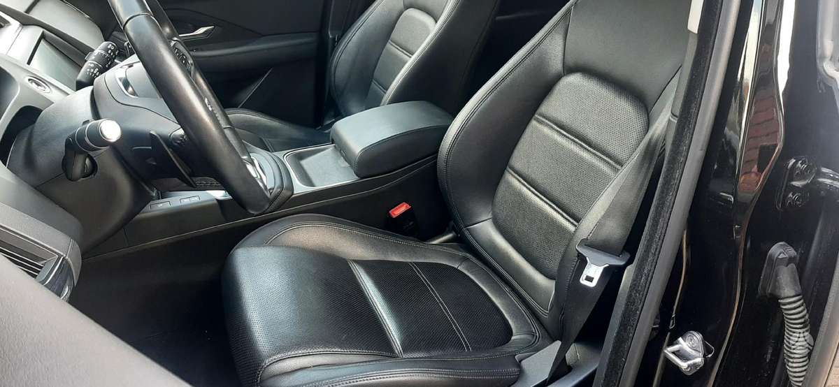 Jaguar E-Pace, 2.0 l., Внедорожник / Кроссовер