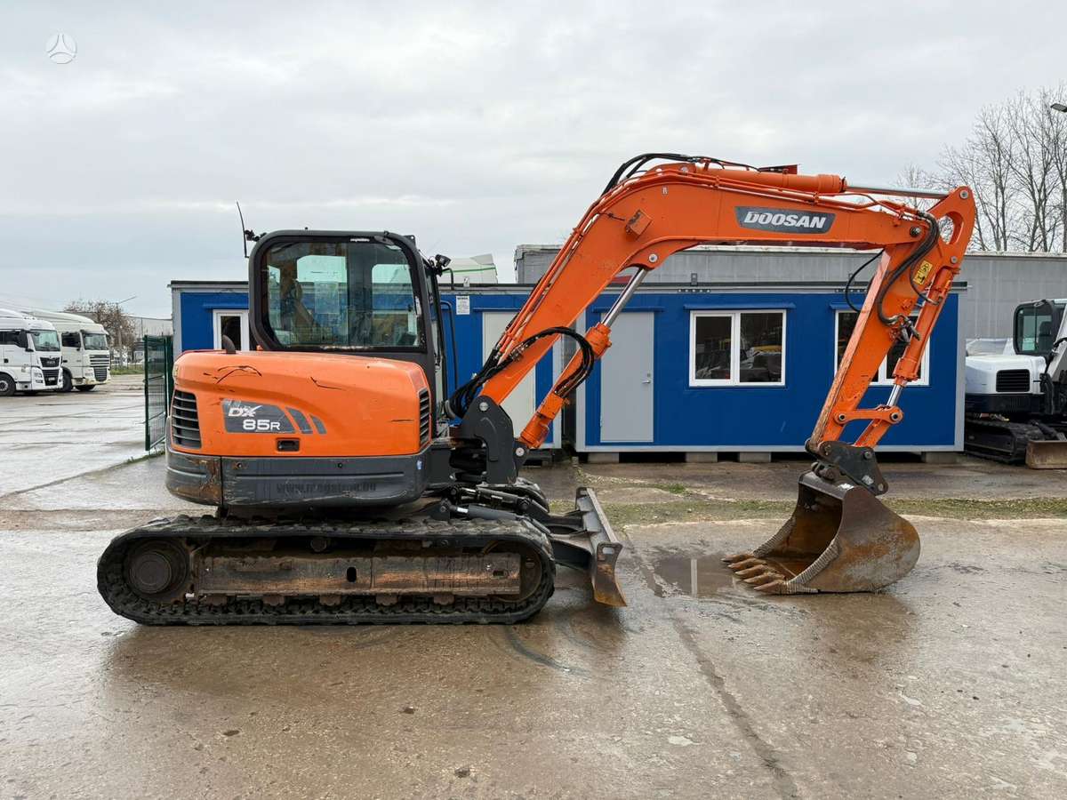 Doosan DX85R, ekskavatoriai