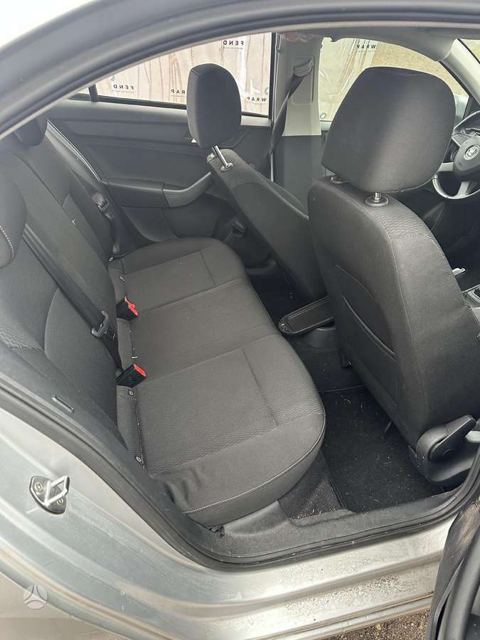 Škoda Rapid - 8